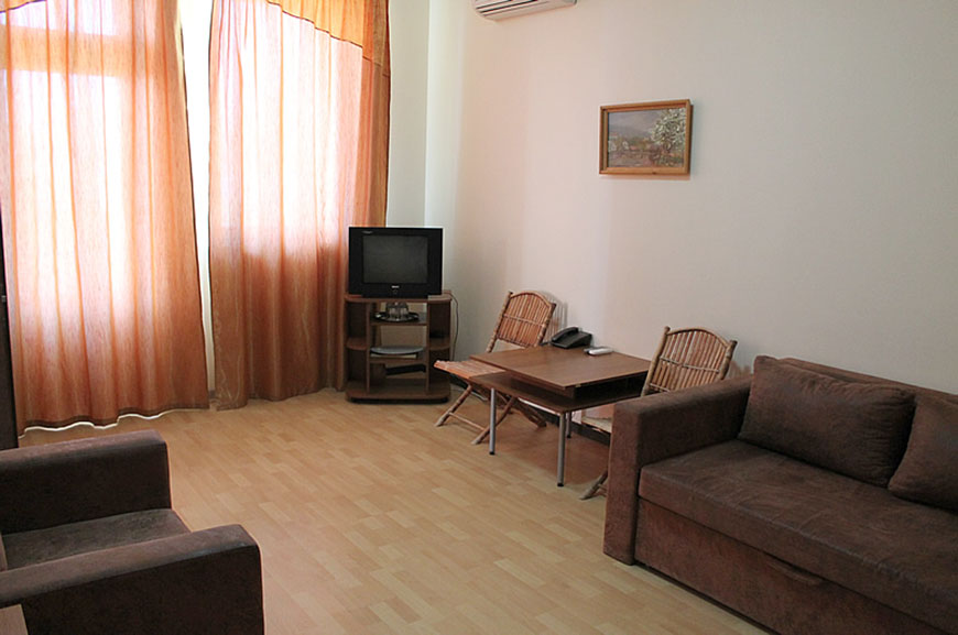 Цены на отдых в Крыму в Курортном – Люкс 2-комнатный
